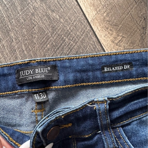 Judy Blue Relaxed Fit Jeans - Picture 5 of 10
